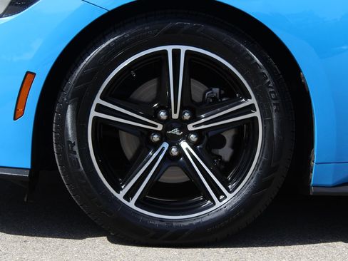 Used 2024 Ford Mustang Coupe RWD image 28