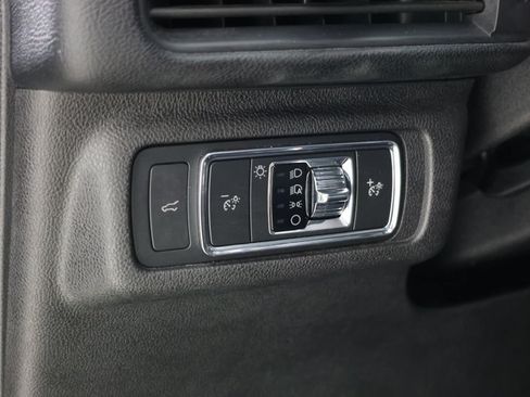 Used 2022 Lincoln Corsair FWD w/ Equipment Group 101A image 23