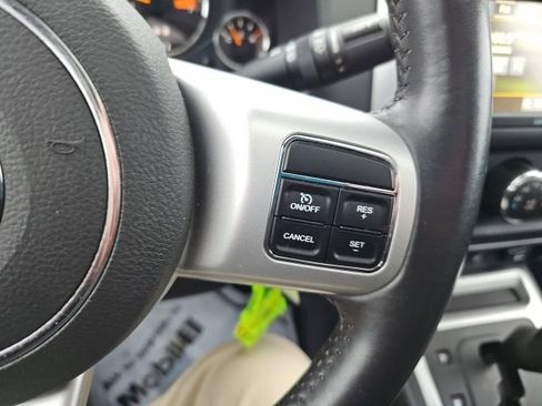 Used 2016 Jeep Compass High Altitude image 39