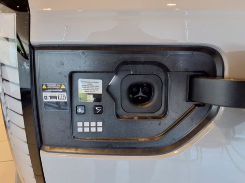 New 2026 Hyundai Ioniq 9 SE image 10