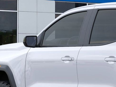 New 2026 GMC Canyon Elevation w/ Convenience Package image 12