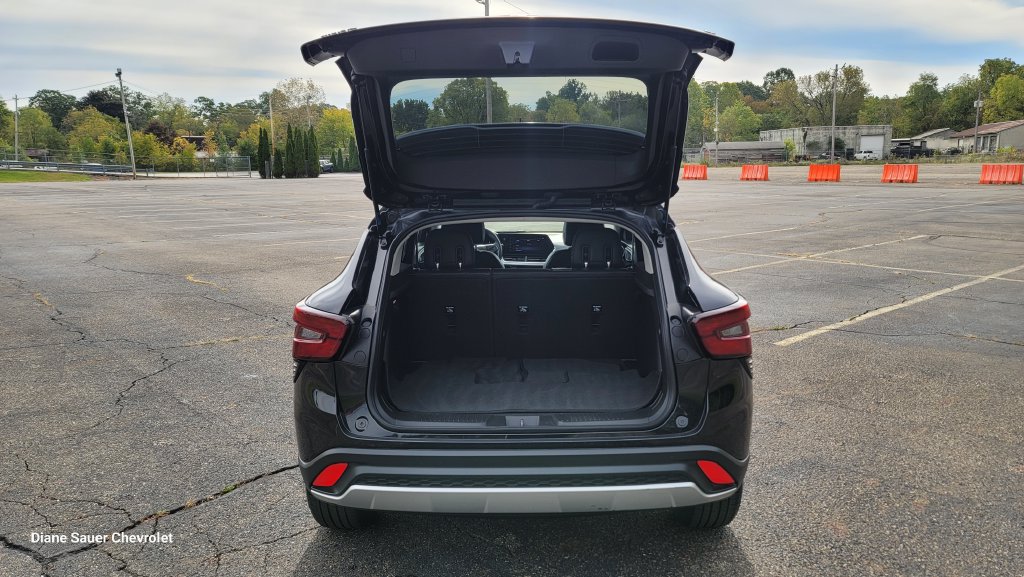 Used 2026 Chevrolet Trax LT FWD image 11