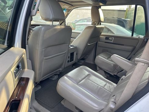 Used 2010 Ford Expedition Limited image 6