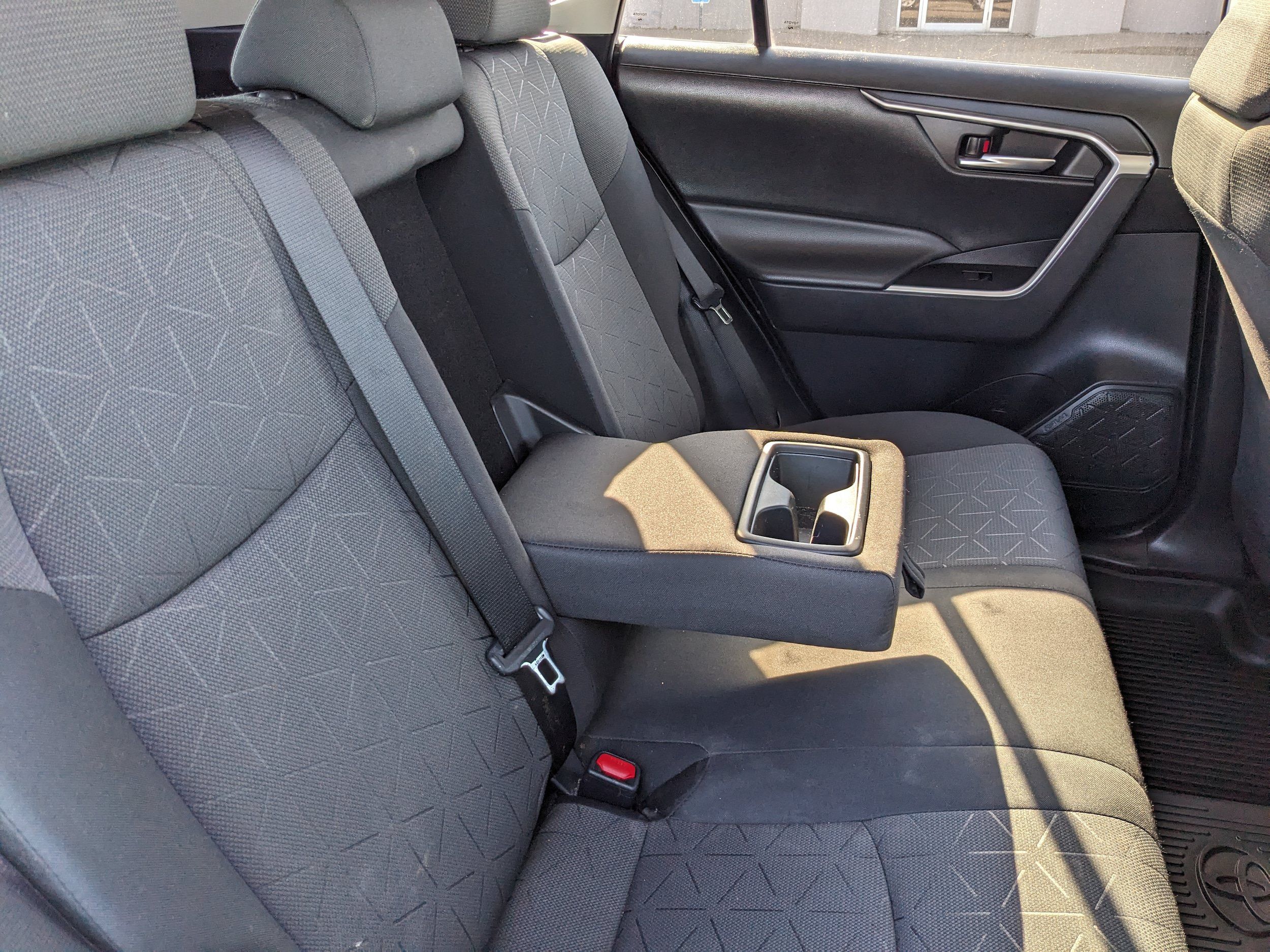 Used 2021 Toyota RAV4 XLE AWD/4WD image 42