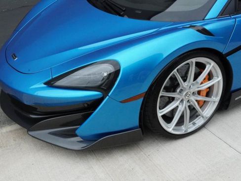 Used 2020 McLaren 600LT Spider RWD image 44