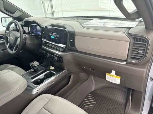 New 2026 Chevrolet Silverado 1500 LTZ w/ Z71 Off-Road Package AWD/4WD image 29