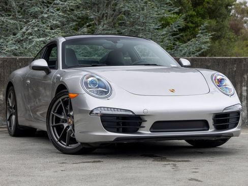 Used 2013 Porsche 911 Carrera RWD image 6
