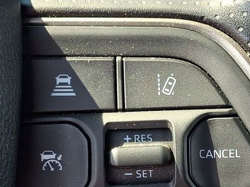 Used 2025 Toyota Tundra SR5 AWD/4WD image 27
