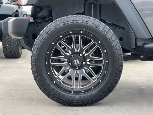 Used 2017 Jeep Wrangler Unlimited Sport w/ Quick Order Package 24S image 26