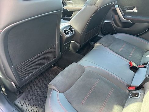 Used 2024 Mercedes-Benz CLA 250 4MATIC image 11