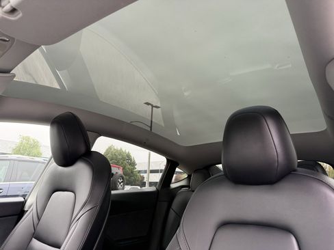 Used 2021 Tesla Model Y Long Range image 2