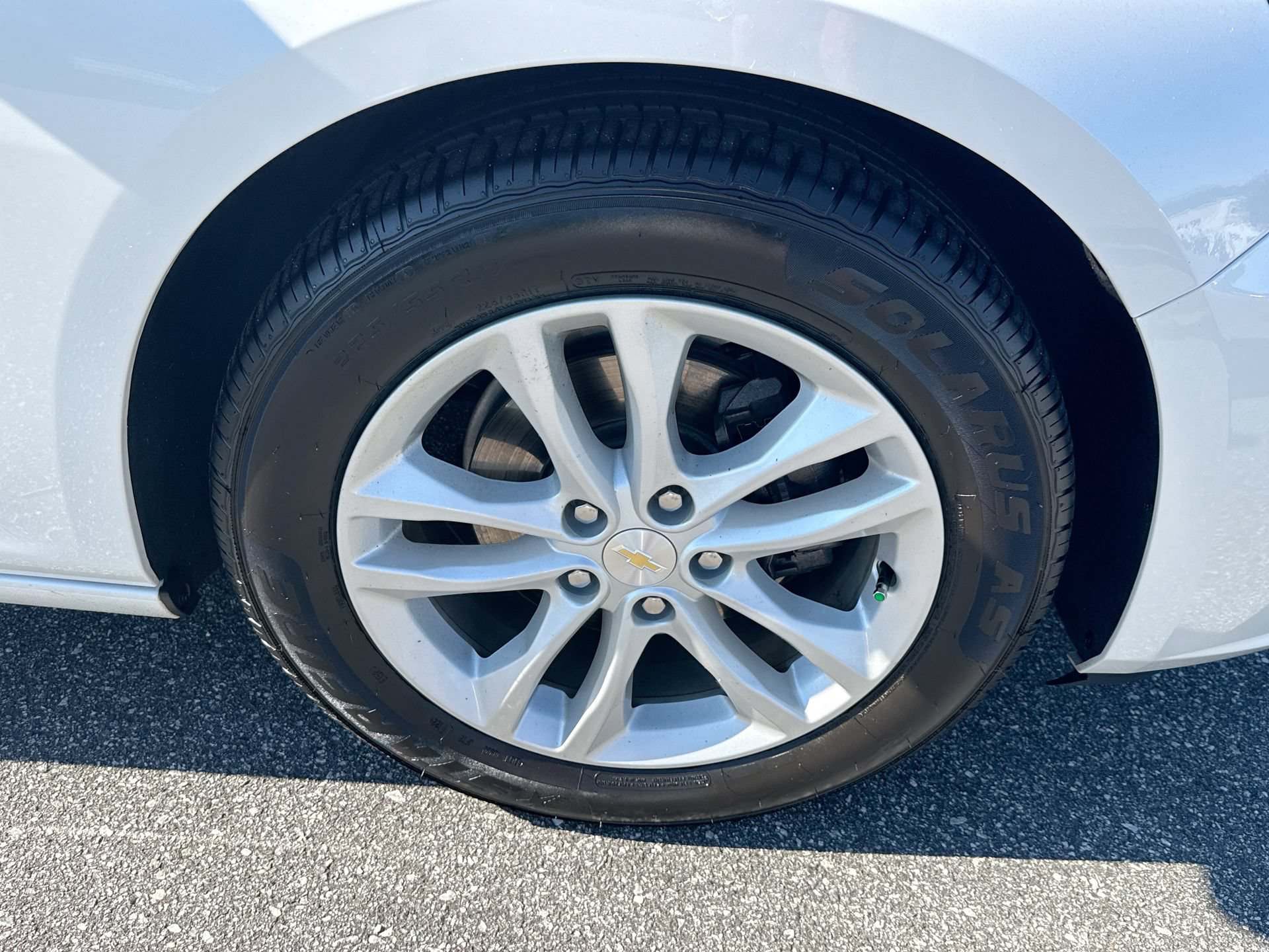 Used 2018 Chevrolet Malibu LT FWD image 28
