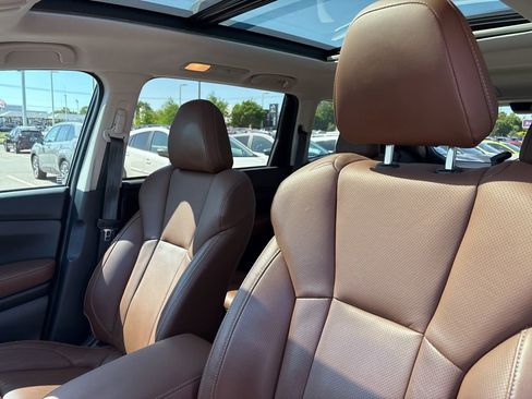 Used 2023 Subaru Ascent Touring image 5
