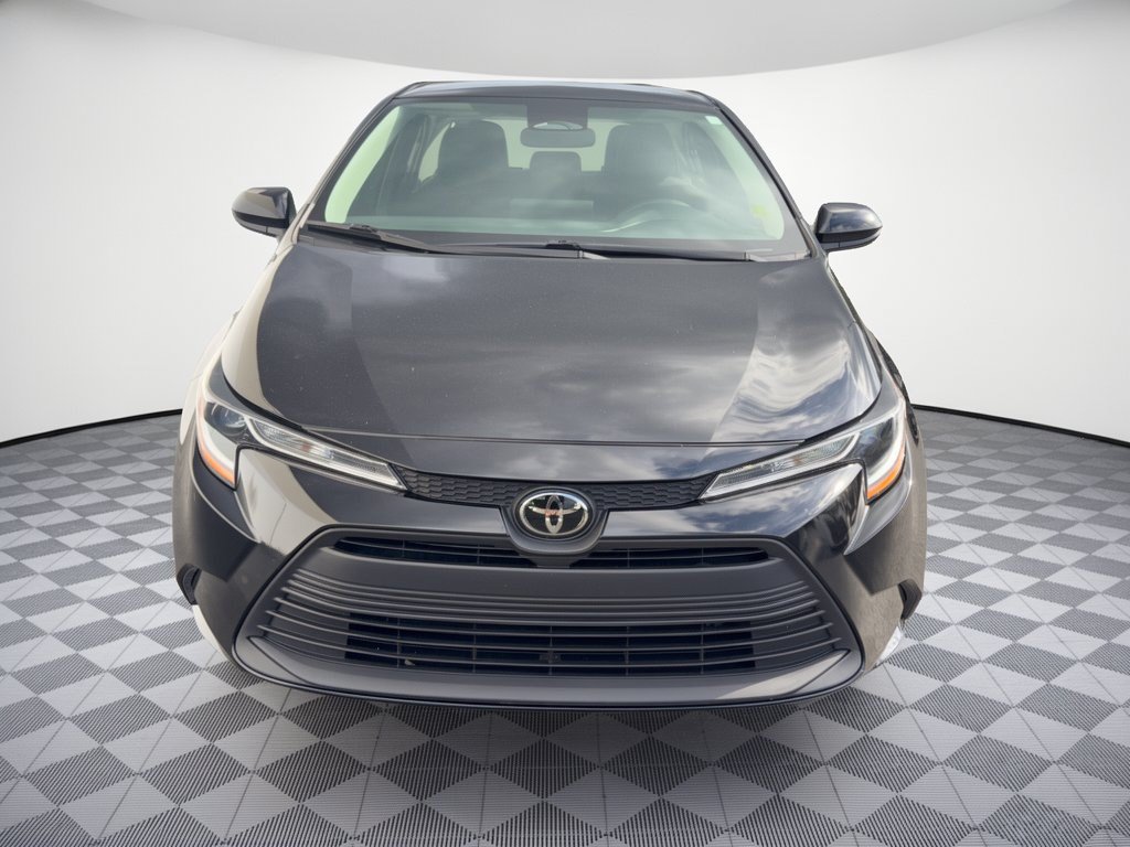 Used 2025 Toyota Corolla LE FWD image 6
