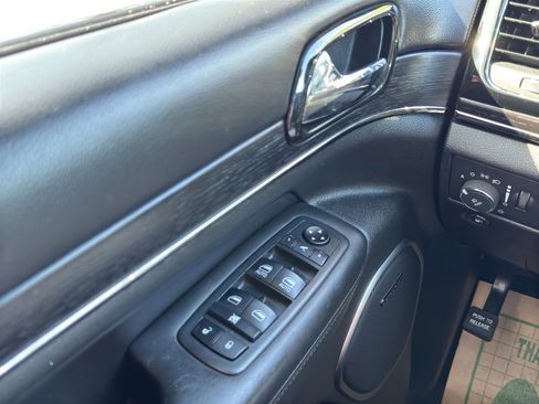 Used 2021 Jeep Grand Cherokee High Altitude image 28