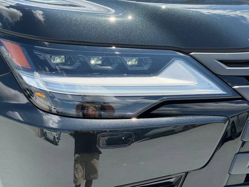 Used 2025 Lexus LX 700h Overtrail w/ Accessory Package (Z1) AWD/4WD image 12