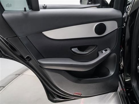 Used 2022 Mercedes-Benz GLC 300 image 23