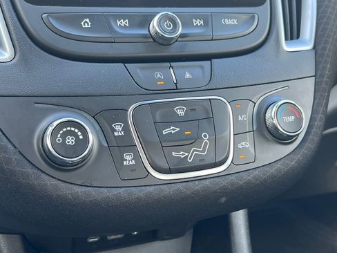 Used 2023 Chevrolet Malibu LS image 24