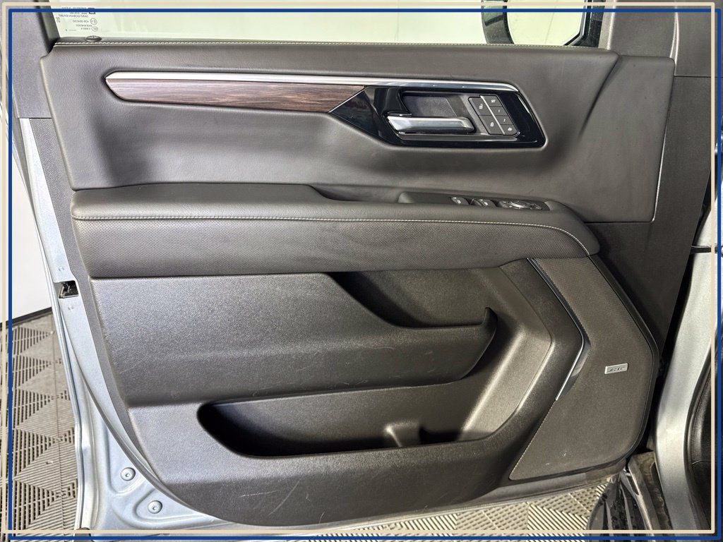 Certified 2025 Chevrolet Suburban Premier AWD/4WD image 25