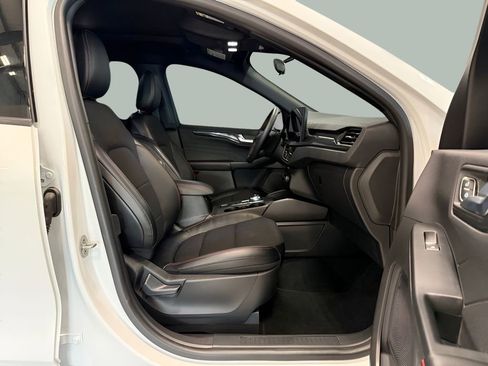 Used 2023 Ford Escape ST-Line w/ Tech Pack #1 AWD/4WD image 29