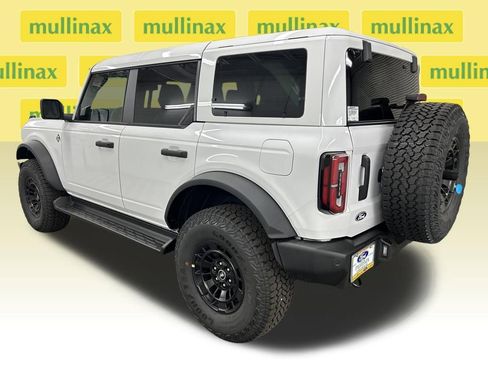 New 2026 Ford Bronco Outer Banks w/ Sasquatch Package image 9