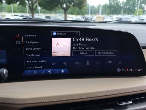 Used 2024 Cadillac XT4 Luxury w/ Cold Weather Package AWD/4WD image 23