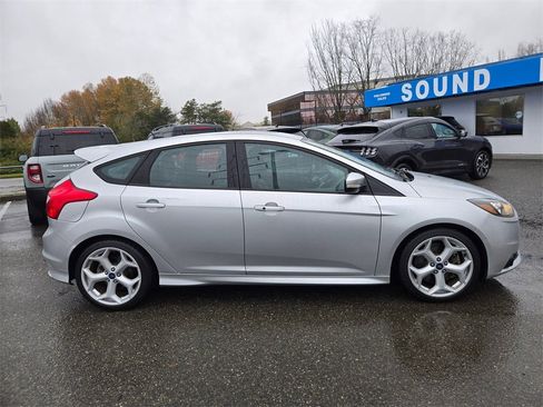 Used 2014 Ford Focus ST w/ Equipment Group 201A image 4