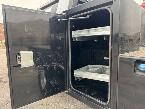 Used 2022 Ford F350 XL w/ Power Equipment Group image 18