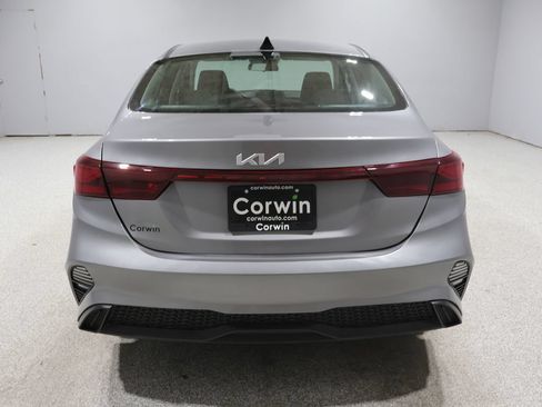 Used 2023 Kia Forte LXS w/ LXS Technology Package FWD image 3