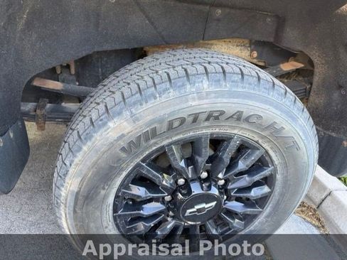 Used 2022 Chevrolet Silverado 3500 LT w/ Convenience Package AWD/4WD image 14