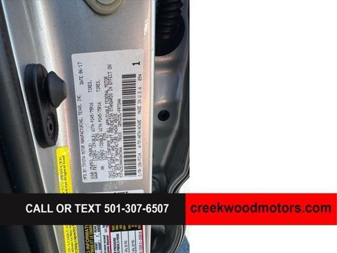 Used 2017 Toyota Tacoma SR5 w/ Tow Package RWD image 19