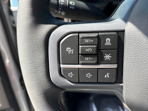 New 2026 Ford F250 Lariat w/ Black Appearance Package AWD/4WD image 17