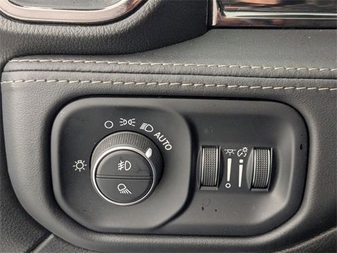 Used 2025 RAM 2500 Limited image 16