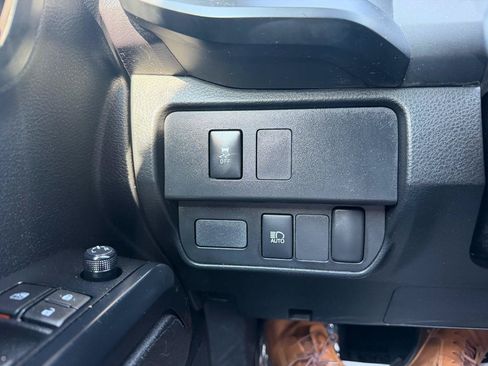 Used 2022 Toyota Tacoma SR RWD image 17