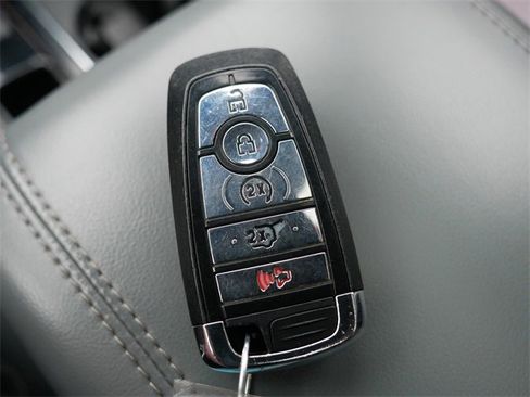 Used 2022 Lincoln Corsair AWD w/ Premium Package image 38