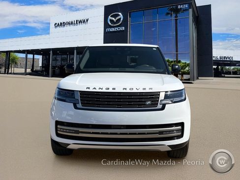Used 2025 Land Rover Range Rover SE AWD/4WD image 6