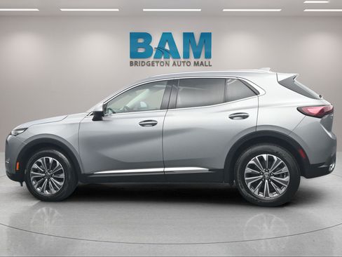 Used 2024 Buick Envision Preferred AWD/4WD image 3