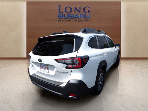 Certified 2025 Subaru Outback Premium image 8