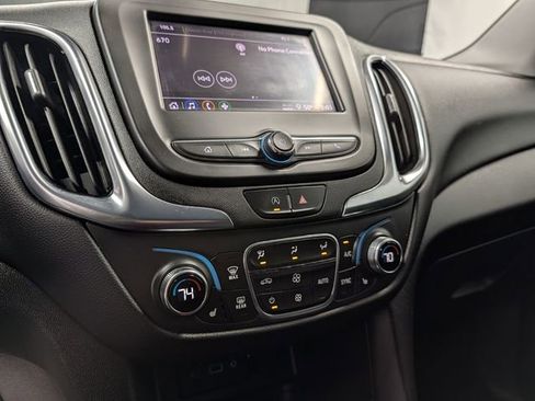 Used 2022 Chevrolet Equinox LT image 23