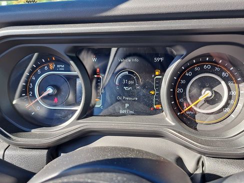 Used 2024 Jeep Gladiator Rubicon image 9