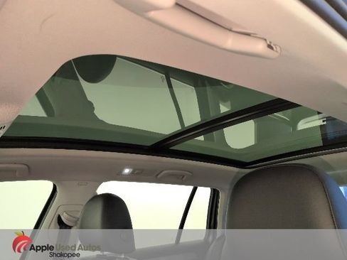Used 2017 Volkswagen Golf SE FWD image 26
