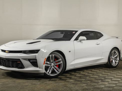 Used 2018 Chevrolet Camaro SS image 48