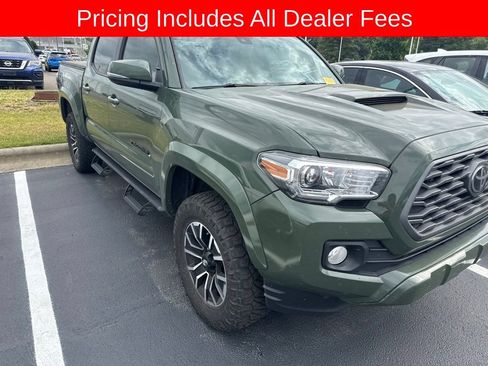 Used 2022 Toyota Tacoma TRD Sport RWD image 3