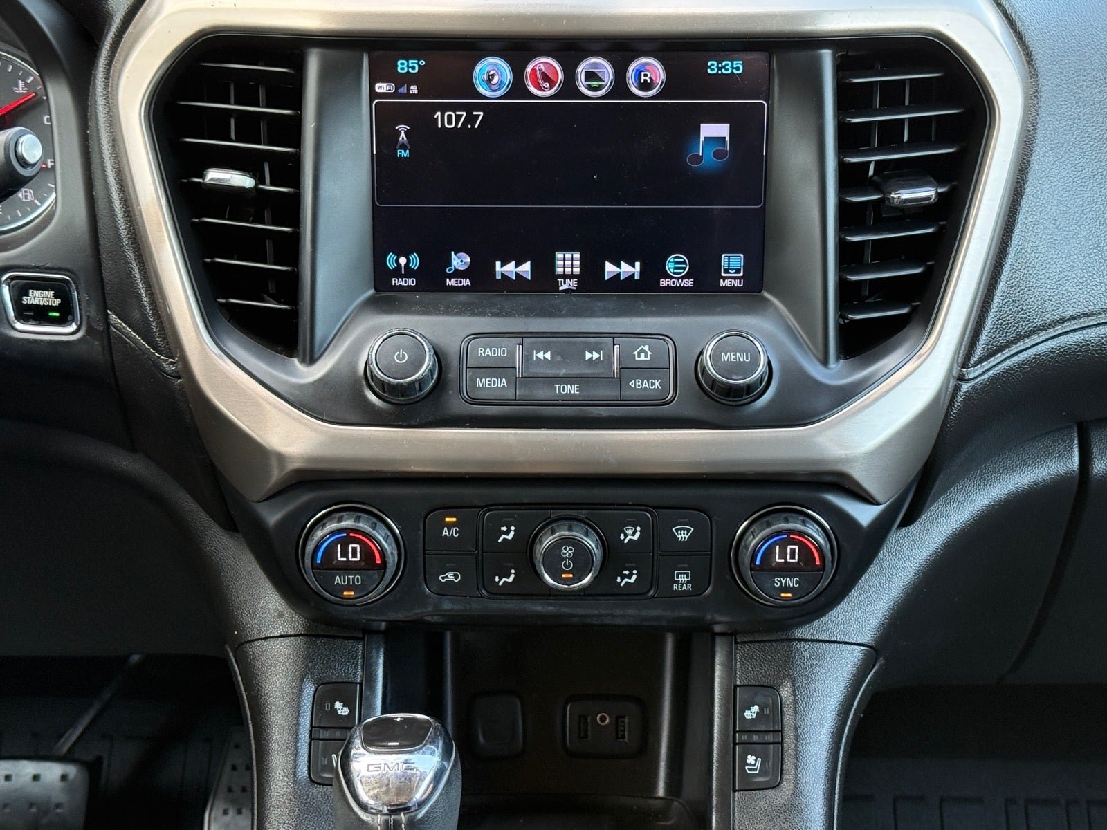 Used 2017 GMC Acadia Denali w/ Technology Package AWD/4WD image 24
