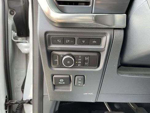 Certified 2023 Ford F150 Lariat w/ Equipment Group 502A High image 21