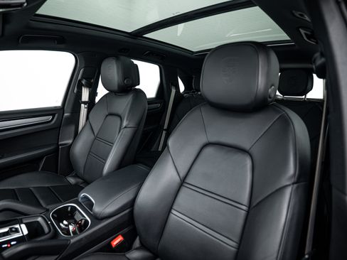 Certified 2023 Porsche Cayenne S Platinum image 14