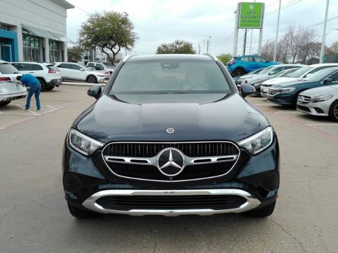 Used 2023 Mercedes-Benz GLC 300 4MATIC w/ Exclusive Trim Package image 2