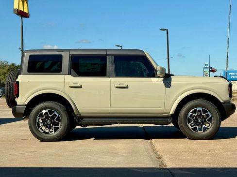 New 2025 Ford Bronco Outer Banks image 28