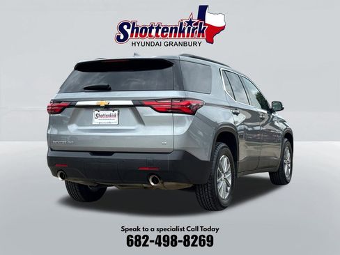 Used 2023 Chevrolet Traverse LT AWD/4WD image 6