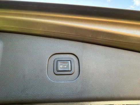 Used 2012 GMC Terrain SLT AWD/4WD image 9